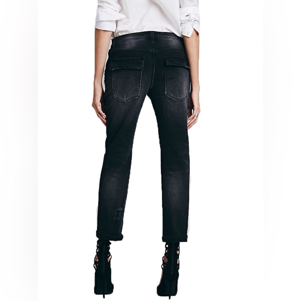 Free People Women's Mid-Rise Relaxed Mountaineer Jean Black - Picture 3 of 9